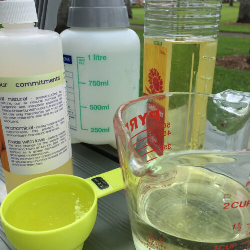 White oil spray Collect the ingredients